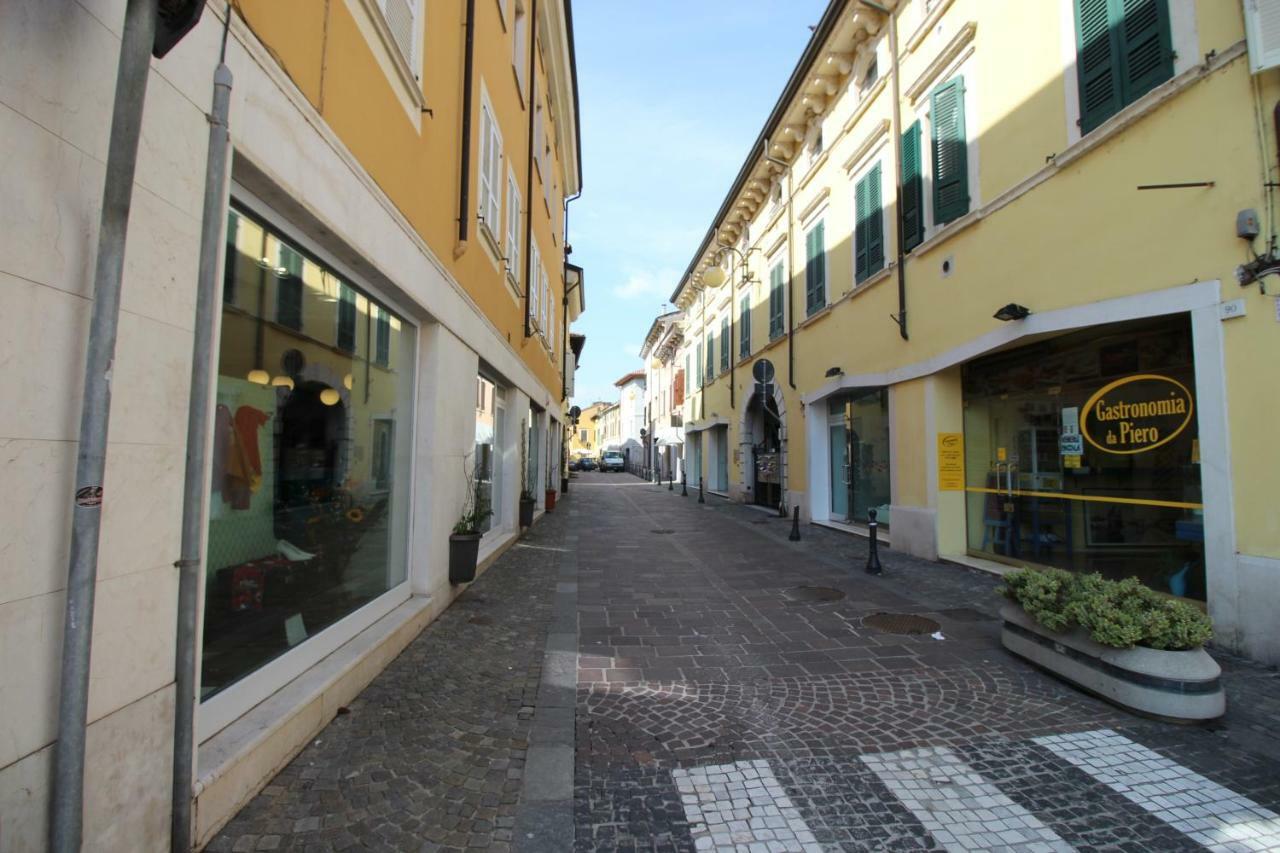 La Mansarda Di Juliette Lejlighed Desenzano del Garda Eksteriør billede