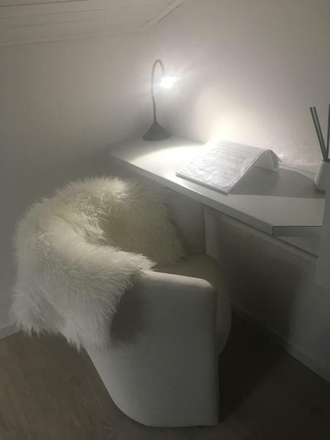 La Mansarda Di Juliette Lejlighed Desenzano del Garda Eksteriør billede